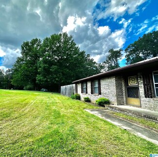 132 Wildwood Dr, Jacksonville, AL 36265