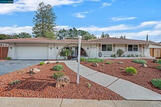 151 Paseo Del Rio, Moraga, CA 94556