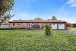 1201 Resin Ln, Fort Oglethorpe, GA 30742