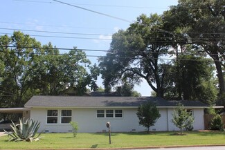 216 7th Ave SW, Moultrie, GA 31768