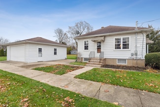 101 Mckinley Ave, Lake Villa, IL 60046