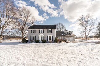 640 Boughton Hill Rd, Honeoye Falls, NY 14472