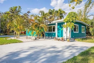 2470 47th St S, Saint Petersburg, FL 33711