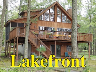 143 E Lake Dr, Milford, PA 18337