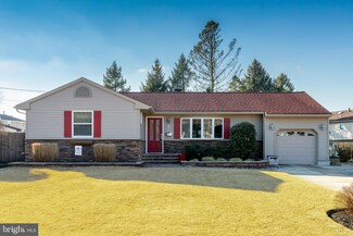 8 Tilford Rd, Somerdale, NJ 08083