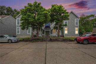 10019 E 67th St, Raytown, MO 64133