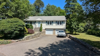 11 Twin Brooks Ln, Fairfield, CT 06824
