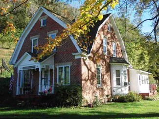 6666 Sandhill Rd, Avoca, WI 53506
