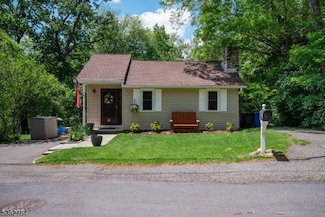 19 Whaleback Waddy, Denville, NJ 07834