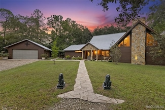 154 Hammock Rd, Inglis, FL 34449