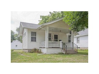 1637 B Ave NW, Cedar Rapids, IA 52405