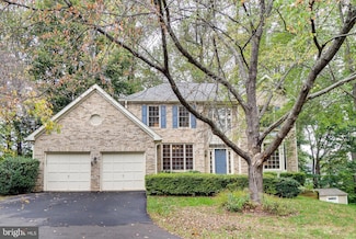 8004 Chippenham Ct, Fairfax Station, VA 22039