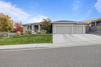 1965 W 52nd Ave, Kennewick, WA 99337