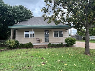 311 S 17th St, Guthrie, OK 73044