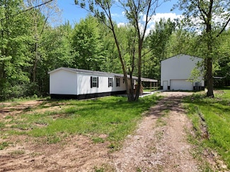 16747 Williamsville St, Vandalia, MI 49095