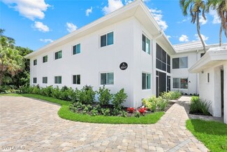 4160 Crayton Rd Unit A8, Naples, FL 34103