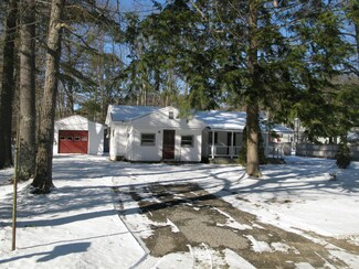 190 Weymouth Rd, Gray, ME 04039