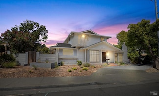 569 Alamo Dr, Vacaville, CA 95688