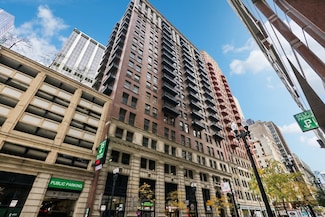 212 W Washington St Unit 2011, Chicago, IL 60606