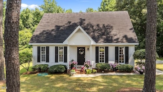 918 Circle Dr, Angier, NC 27501