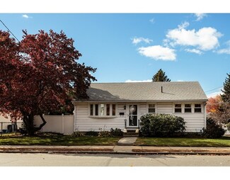 151 School St, Woburn, MA 01801