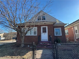 71 Corina St, Providence, RI 02908