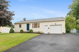 301 Pondview Dr, Southington, CT 06489
