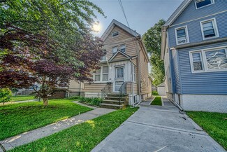 25 Lexington Ave, Staten Island, NY 10302