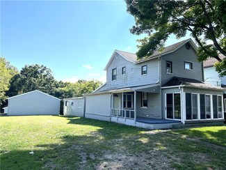 2211 Gilmore St, New Castle, PA 16102
