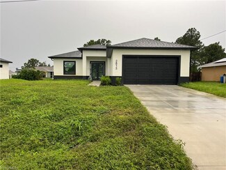 2813 27th St SW, Lehigh Acres, FL 33976