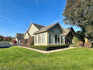 904 Willow Brook Dr NE Unit 904, Warren, OH 44483