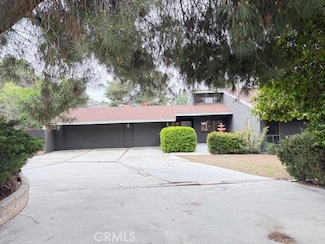 27411 Santa fe St, Hemet, CA 92543