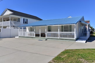 219 27th Ave N, North Myrtle Beach, SC 29582