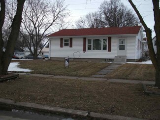 111 E Locust Ave, Plainview, NE 68769