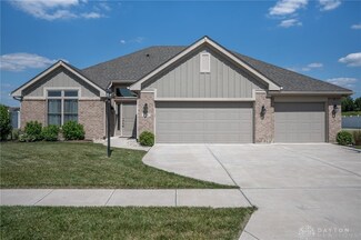 2047 Lakeview Dr, Xenia, OH 45385