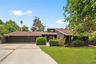 27411 Santa fe St, Hemet, CA 92543