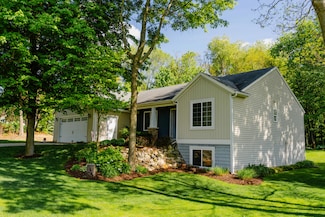11775 Crystal Ridge Dr NE Unit 10, Sparta, MI 49345