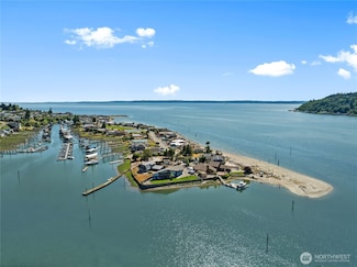 8145 Sandy Hook Dr, Clinton, WA 98236