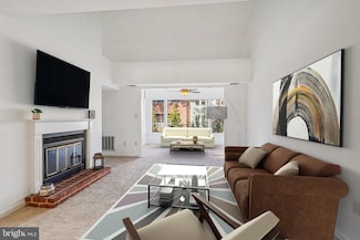 2203 Hunters Run Dr, Reston, VA 20191