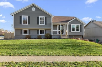 957 NW Dogwood Dr, Grain Valley, MO 64029