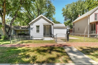 782 Pottawatomie St, Leavenworth, KS 66048