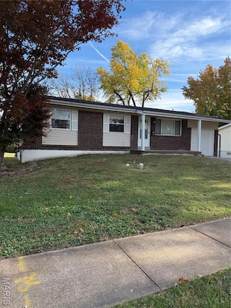 150 N Saint Charles St, Florissant, MO 63031