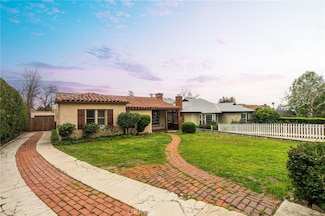 972 Alta Vista Dr, Altadena, CA 91001