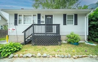 83 Armstrong St, West Springfield, MA 01089