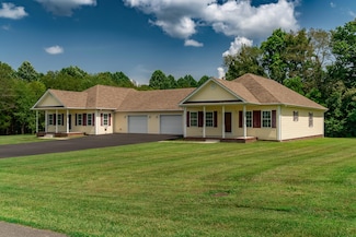 412 Murphy Ln, Jamestown, KY 42629