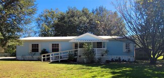 8336 Hamster Dr, Zephyrhills, FL 33540