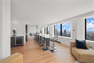 85 E India Row Unit PHA&B, Boston, MA 02110