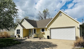 234 Virginia St, Brighton, IL 62012