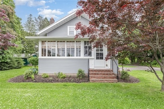 681 Whitney Rd W, Fairport, NY 14450