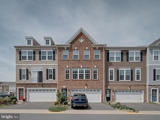 8832 Englewood Farms Dr, Manassas, VA 20112